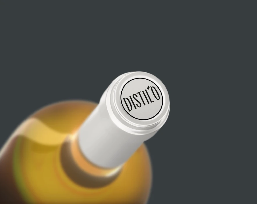 un bouchon de bouteille de rhum avec la marque distil'o
